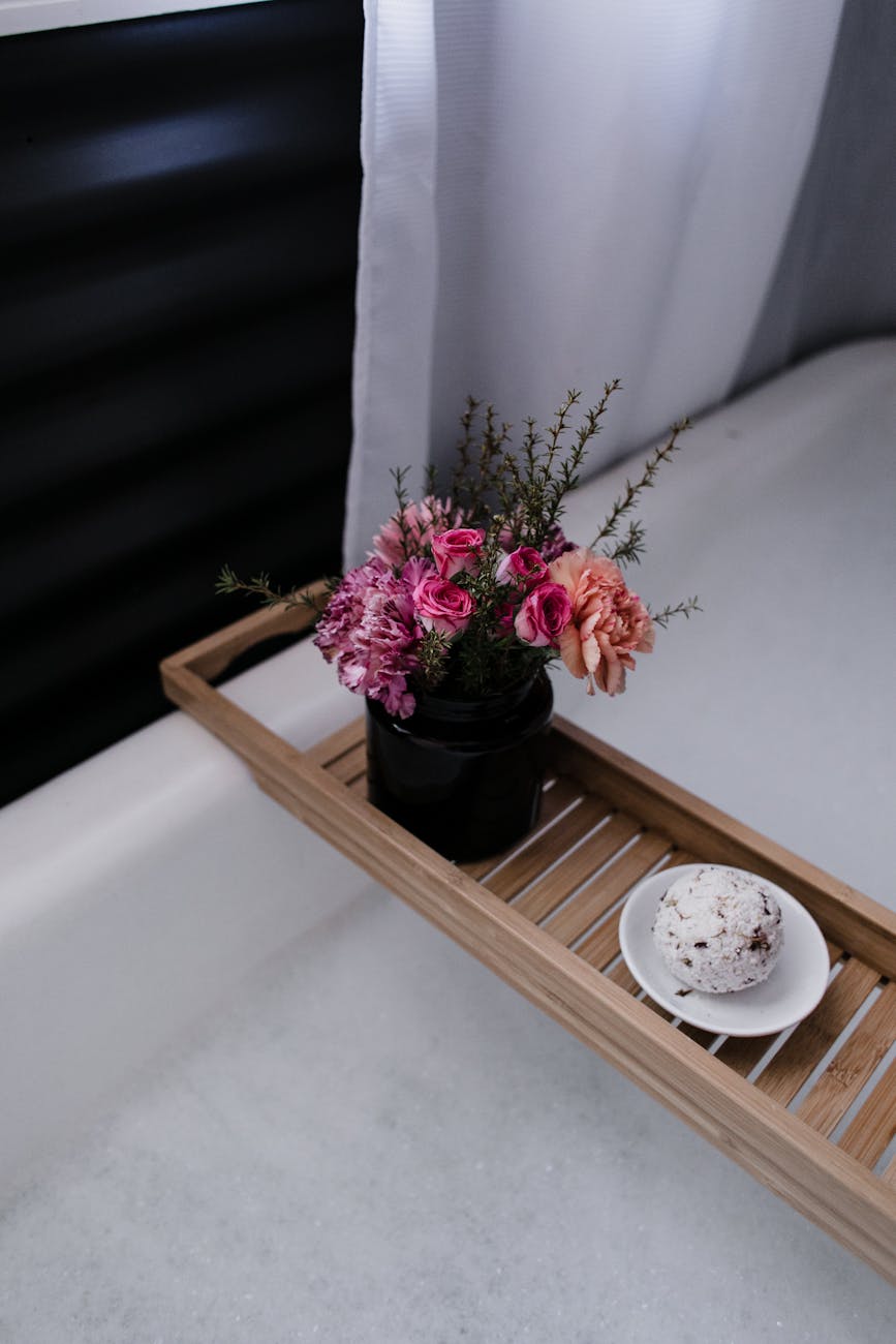 Timeless Elegance rose arrangement by Flora Flicks